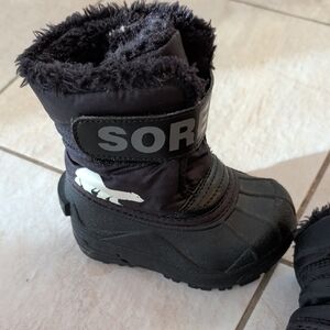 Sorel Black Snow Boots with Fur Trim